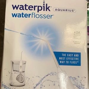 Aquarius Waterpik waterflosser.